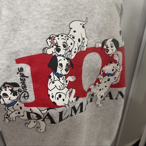 (SOLD) Vintage 90’s Disney 101 Dalmatians Gray Crewneck - Picture 3 of 9